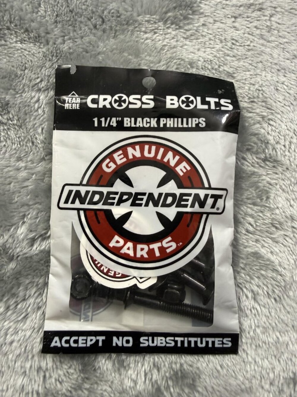 New Independent Cross Bolts Skateboard Hardware 1 1/4 Black Phillips 8 Pack
